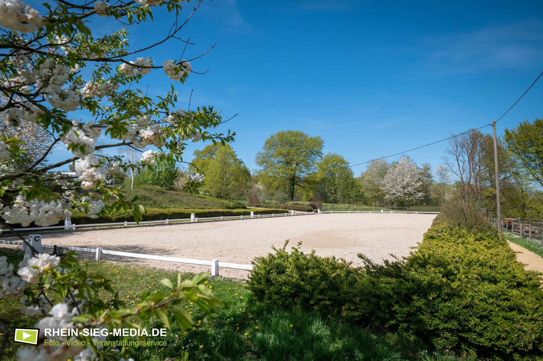 Drohnenfoto Reitanlage Reitplatz Immobilienfotografie