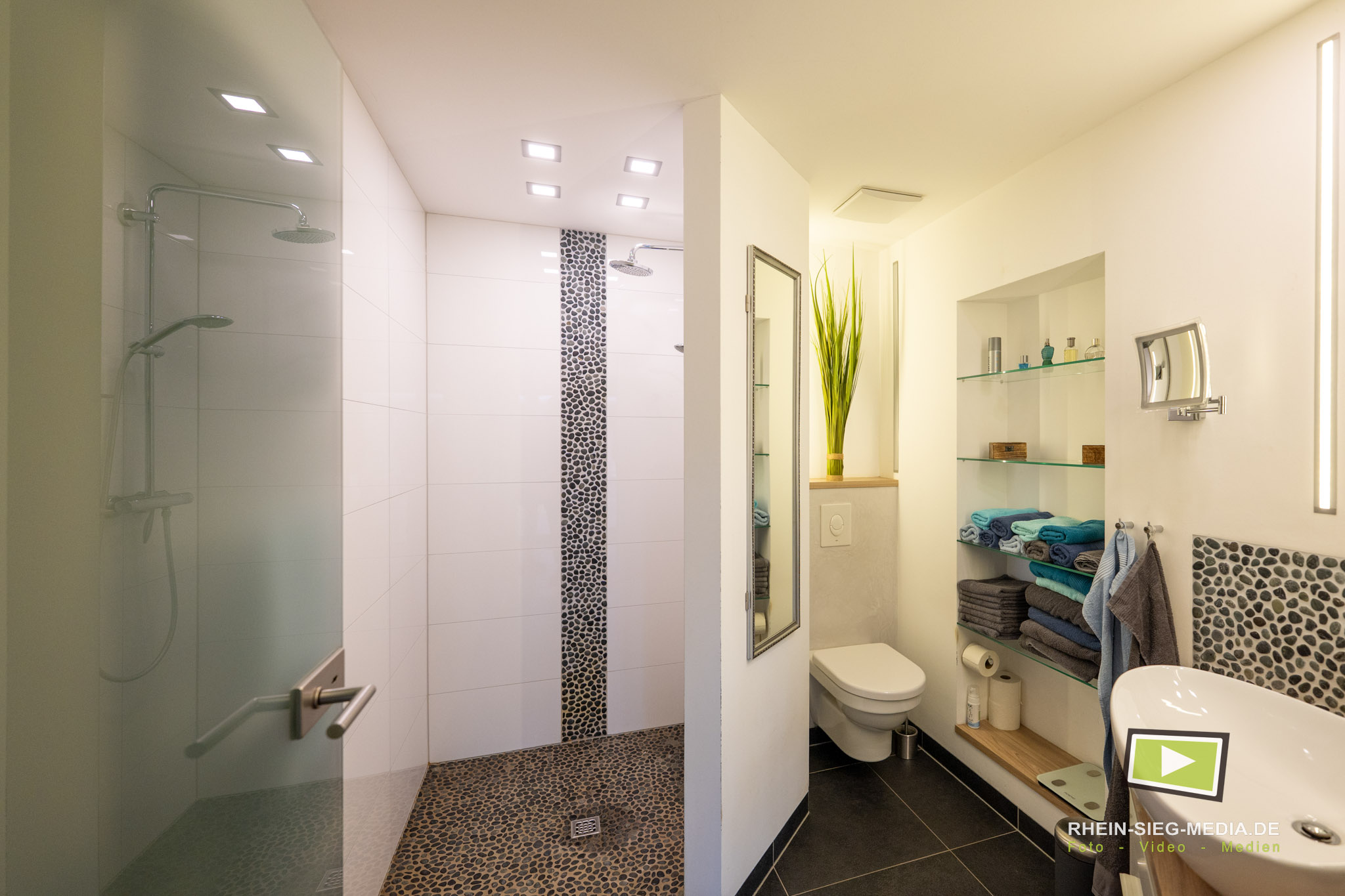 immobilienfotografie badezimmer modern