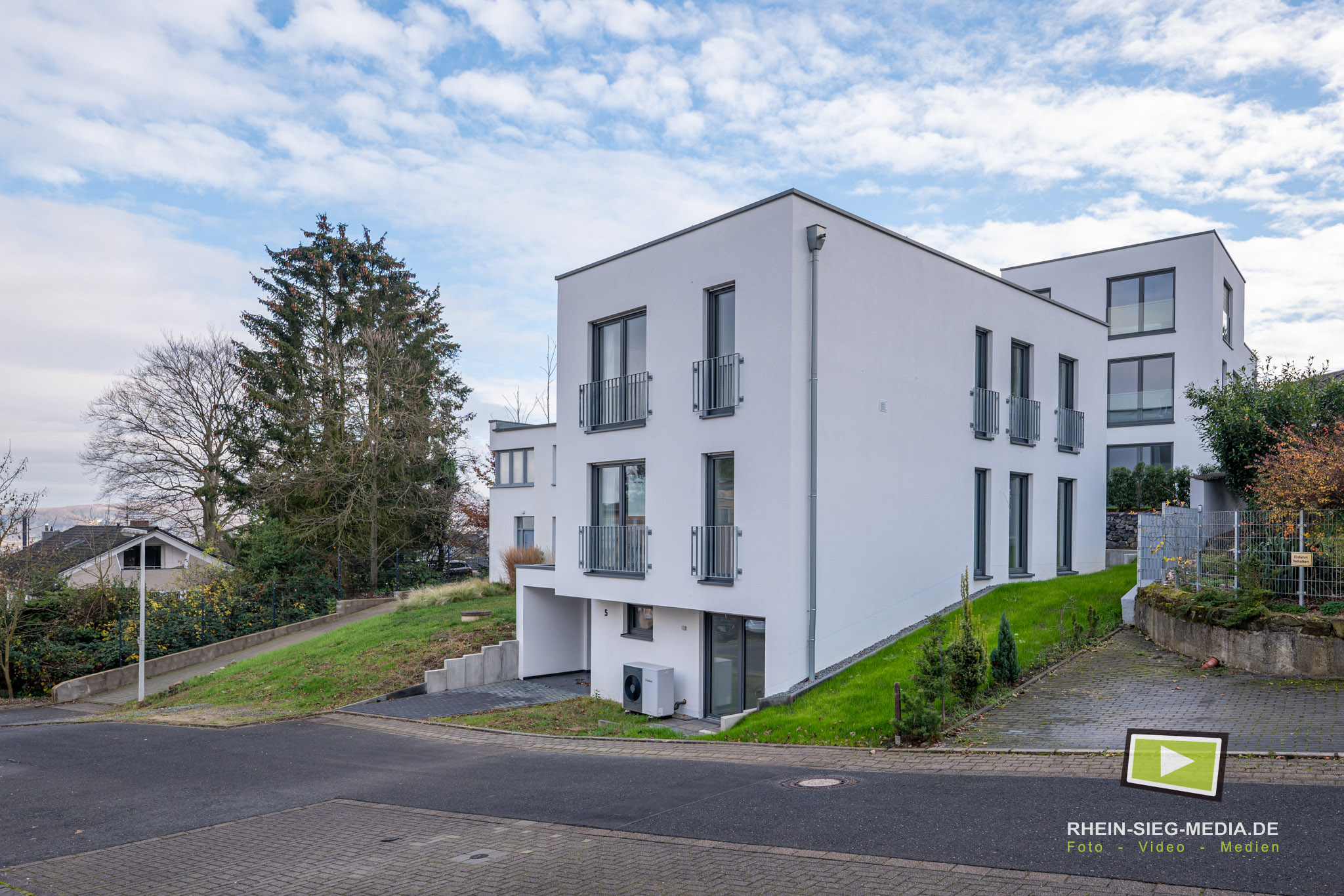 immobilienfotografie neubau einfamilienhaus aussenansicht
